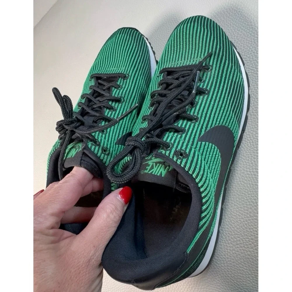 Nike women air